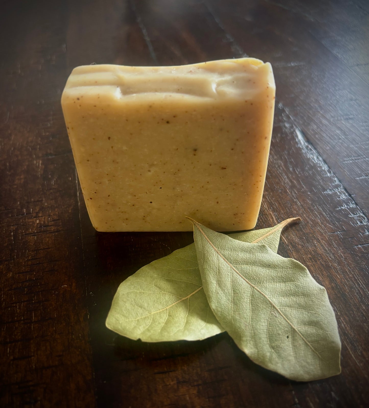 Bay leaves bar